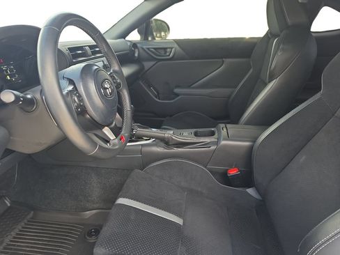 Used 2025 Toyota GR86 Premium w/ ALL Weather Mat Package (TMS) RWD image 12