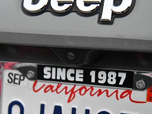 Used 2023 Jeep Compass Sport image 40