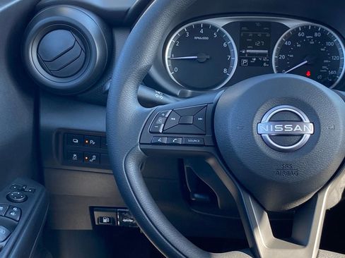 New 2025 Nissan Kicks Play S image 20