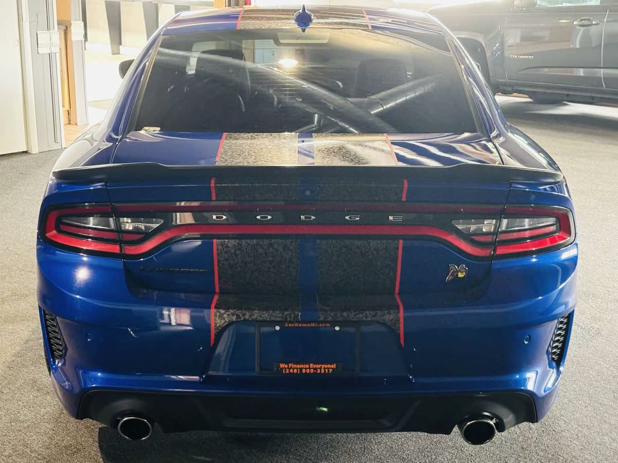 Used 2022 Dodge Charger Scat Pack RWD image 9