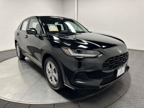 Used 2024 Honda HR-V LX image 2