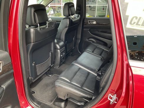 Used 2012 Jeep Grand Cherokee Laredo AWD/4WD image 24