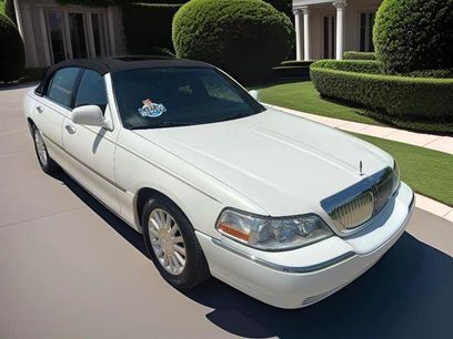 Used 2003 Lincoln Town Car Signature