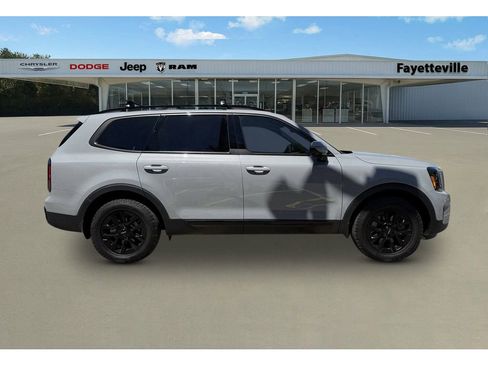 Used 2024 Kia Telluride SX Prestige X-Pro image 2