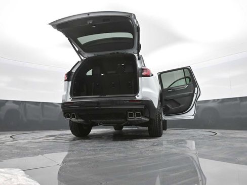 New 2025 GMC Acadia AT4 w/ LPO, Floor Liner Package image 46