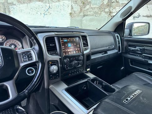 Used 2015 RAM 1500 Limited AWD/4WD image 19