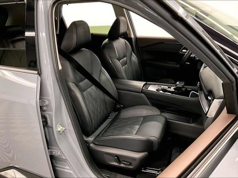 Used 2023 Nissan Rogue Platinum w/ Platinum Premium Package FWD image 8