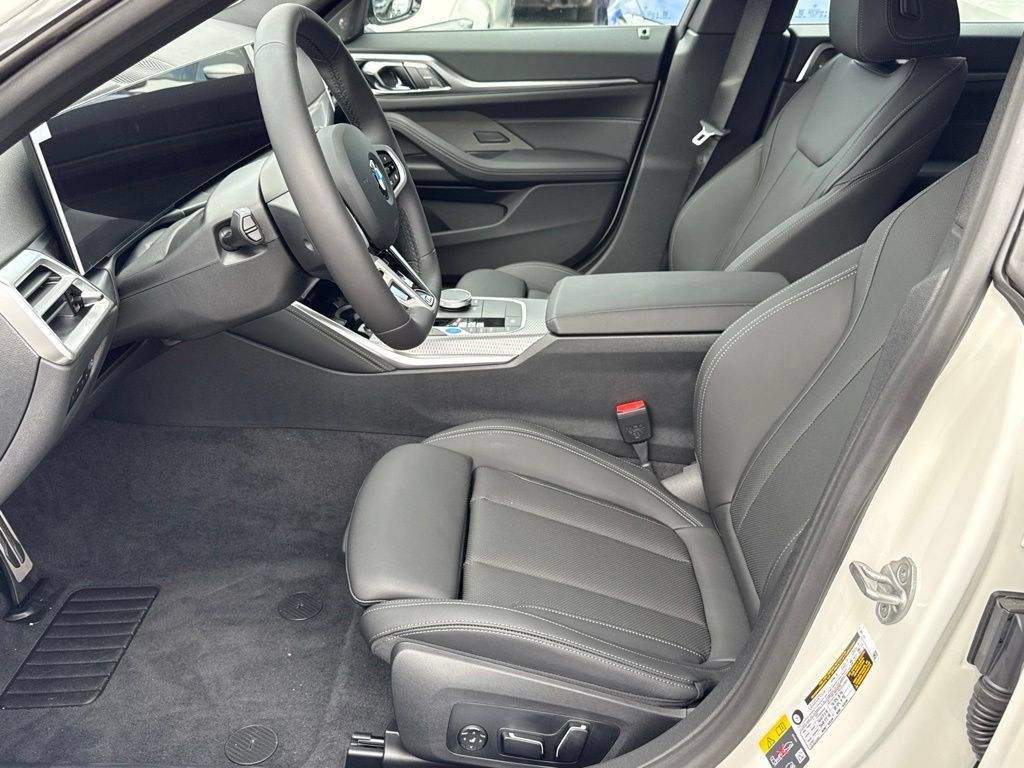 New 2026 BMW i4 eDrive40 w/ M Sport Package RWD image 17