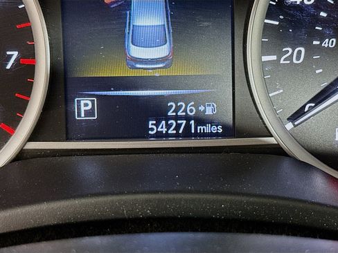 Used 2018 Nissan Sentra SV FWD image 18