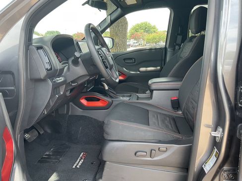Used 2026 Nissan Frontier PRO-4X AWD/4WD image 9