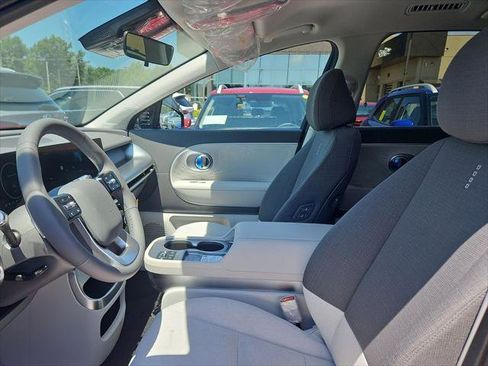 New 2026 Hyundai Ioniq 9 SE image 17