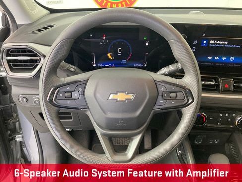 Used 2025 Chevrolet TrailBlazer LT AWD/4WD image 8