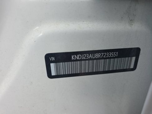 Used 2024 Kia Soul LX w/ Option Group 015 FWD image 7
