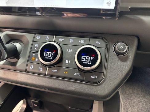 New 2025 Land Rover Defender 110 V8 image 16