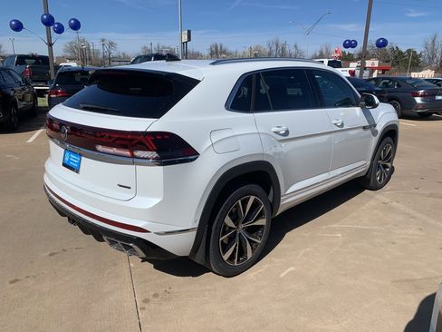 New 2025 Volkswagen Atlas Cross Sport SEL Premium R-Line image 4