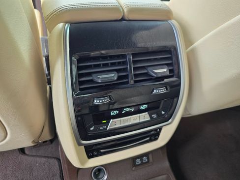 Used 2019 BMW X7 xDrive50i w/ M Sport Package AWD/4WD image 24