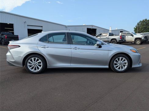 Used 2024 Toyota Camry LE FWD image 6
