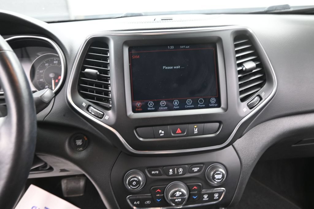 Used 2021 Jeep Cherokee Latitude Lux w/ Sun & Sound Group AWD/4WD image 25