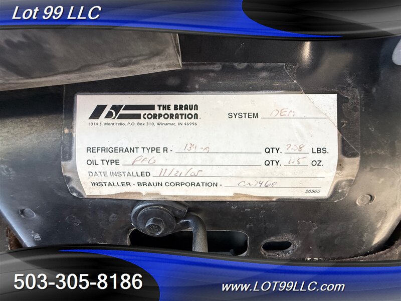 Used 2006 Chrysler Town & Country Touring w/ Trailer Tow Prep Group FWD image 53