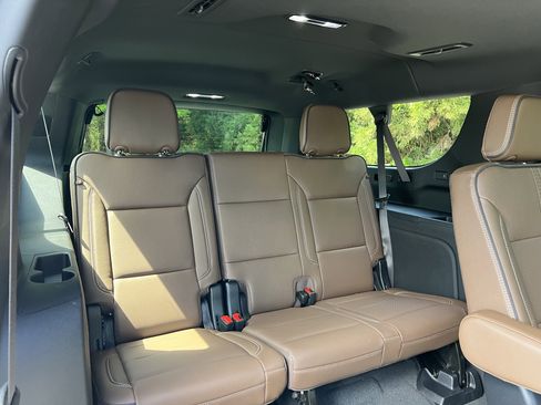 New 2026 Chevrolet Suburban High Country AWD/4WD image 38