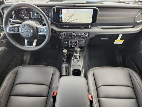 New 2026 Jeep Wrangler Unlimited Sahara AWD/4WD image 18