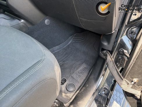 Certified 2022 Jeep Wrangler Unlimited Sport AWD/4WD image 32