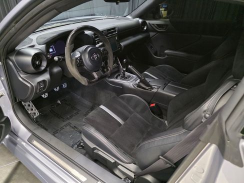 Used 2024 Toyota GR86 Premium RWD image 17