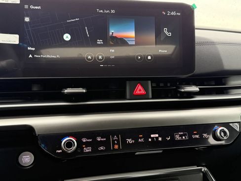 New 2026 Kia Carnival SX w/ SX Dark Edition Package FWD image 24
