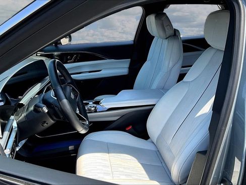 Used 2024 Cadillac Lyriq Luxury RWD image 21