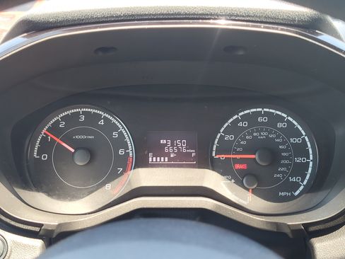 Used 2021 Subaru Crosstrek 2.0i AWD/4WD image 11
