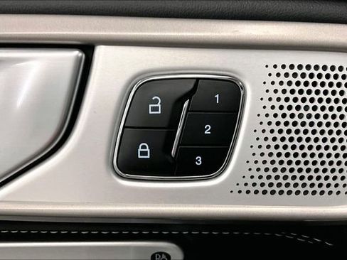 Used 2024 Ford Explorer ST w/ Technology Package image 32