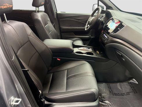Used 2024 Honda Passport TrailSport image 30