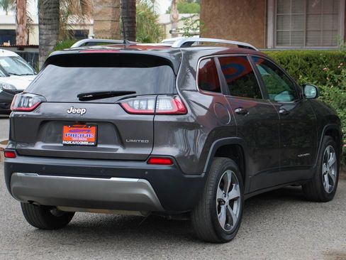 Used 2020 Jeep Cherokee Limited image 10