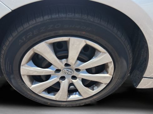 Used 2025 Toyota Corolla LE FWD image 32