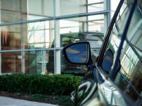 Used 2023 INFINITI QX60 Luxe w/ Vision Package image 15