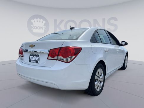 Used 2015 Chevrolet Cruze LS image 7