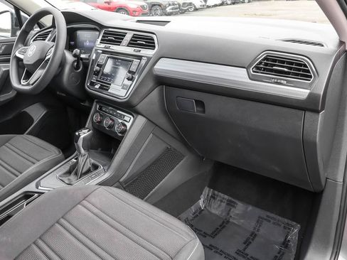 Used 2022 Volkswagen Tiguan S image 36