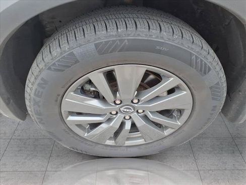 Used 2024 Nissan Pathfinder SV AWD/4WD image 14
