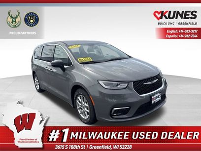 Used 2023 Chrysler Pacifica Touring-L
