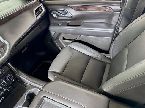 Used 2021 Chevrolet Tahoe Z71 w/ Rear Media and Nav Package AWD/4WD image 23