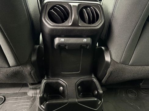 Used 2018 Jeep Wrangler Unlimited Sport S image 56