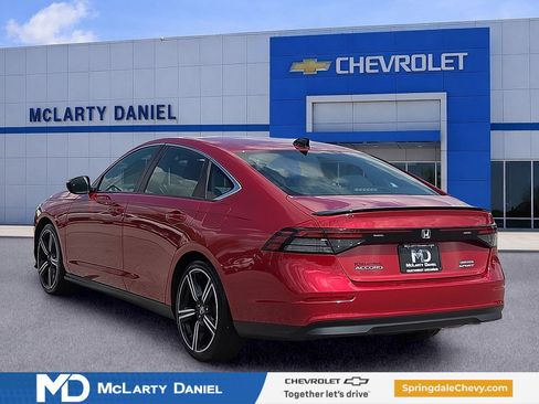 Used 2024 Honda Accord Sport image 4