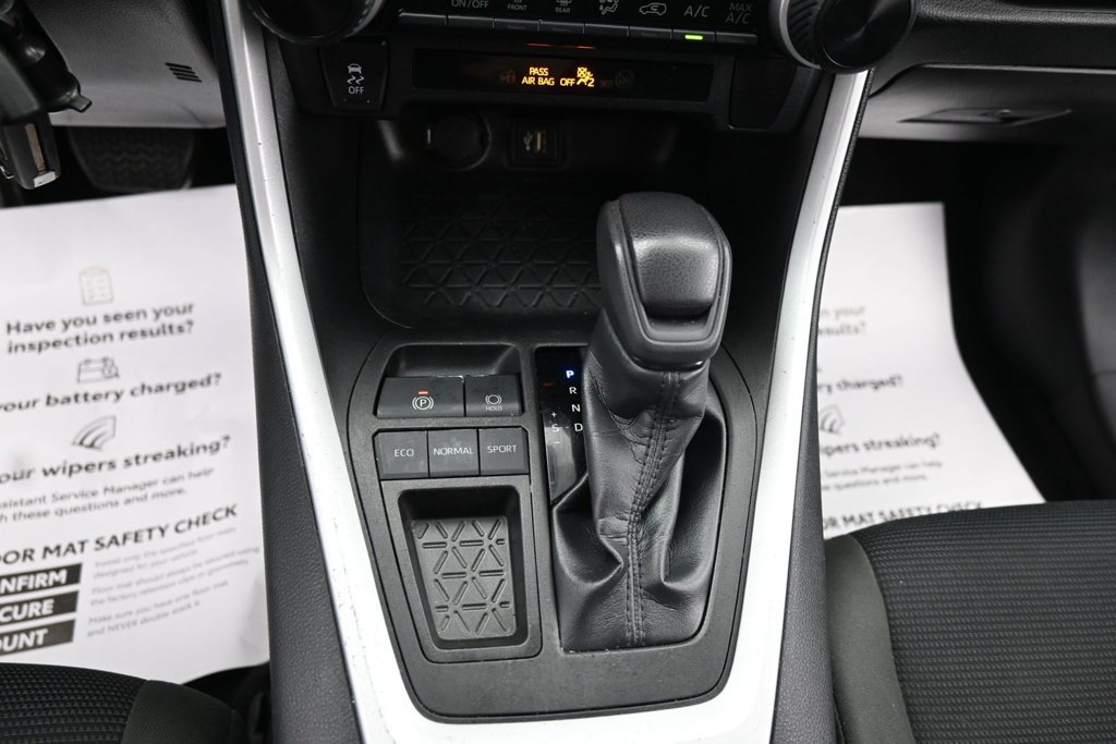 Used 2023 Toyota RAV4 LE FWD image 22