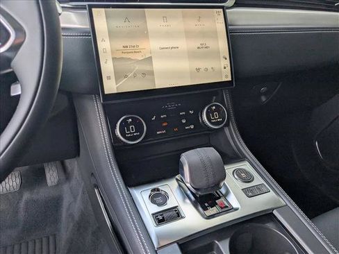 New 2026 Jaguar F-PACE R-Dynamic S image 12