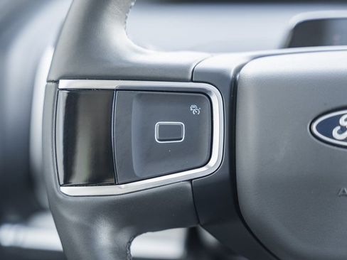 Certified 2025 Ford Expedition Active image 41