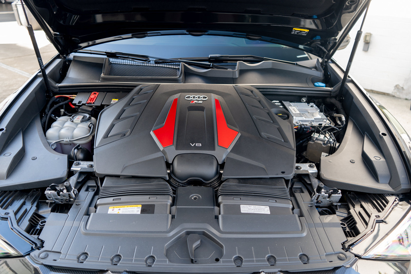 Used 2023 Audi RS Q8 AWD/4WD image 35