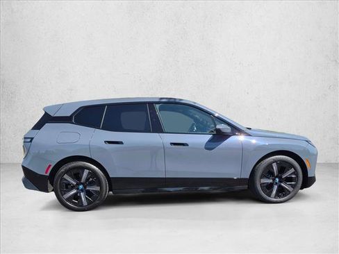 Used 2024 BMW iX xDrive50 w/ Premium Package AWD/4WD image 3