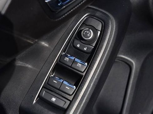 Used 2024 Subaru Crosstrek 2.5i Limited w/ Crosstrek Mirror Package image 8