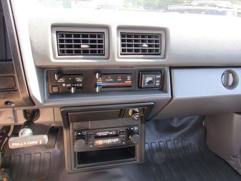 Used 1986 Toyota Pickup 2WD Regular Cab Long Bed image 13