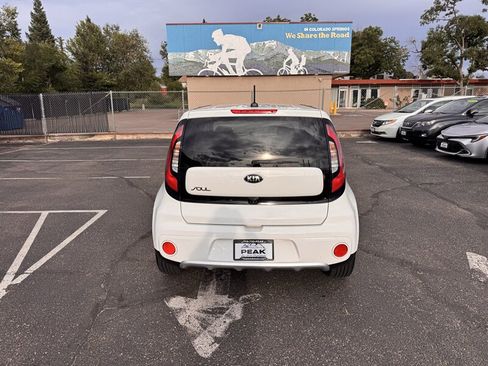 Used 2017 Kia Soul + FWD image 6